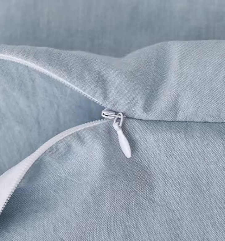 Soft Pillowcase – Zippered Cotton Linen Cover (40x60cm)
